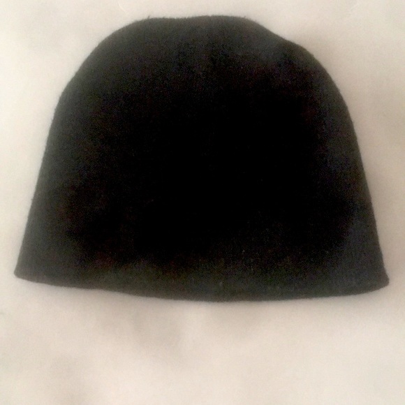 🔥 2/$20🔥Beanie - Picture 2 of 4